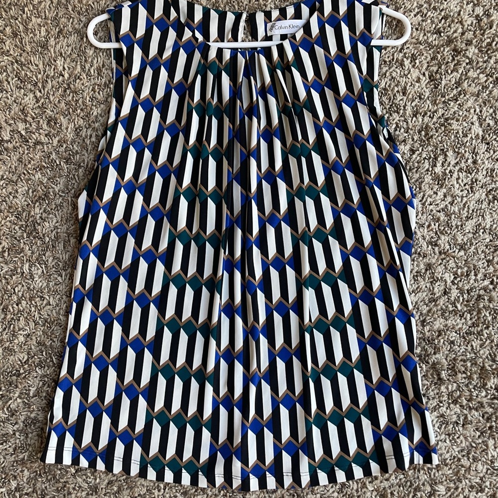 Calvin klein geometric pattern top
